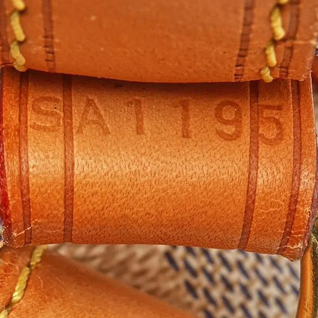 Louis Vuitton Damier Azur Noé BB Bag in Canvas from A Retro Tale, photo 9 of 10