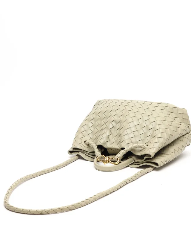 Bottega Veneta Intrecciato Medium Andiamo Bag in Woven leather from A Retro Tale, photo 5 of 9