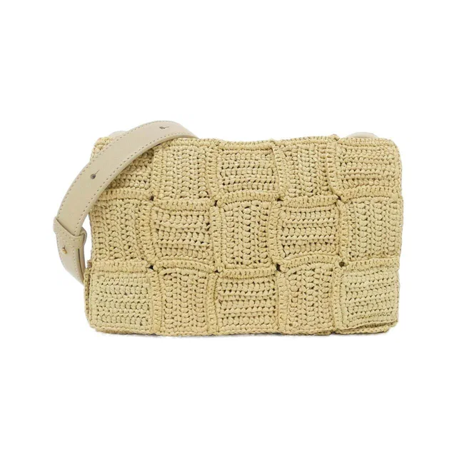 Bottega Veneta raffia shoulder bag in Raffia from LuxUness