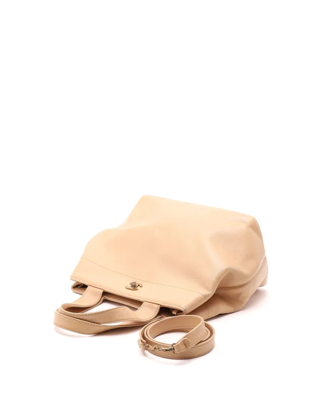 Chanel CC Tote Bag in Leather from A Retro Tale, photo 5 of 12