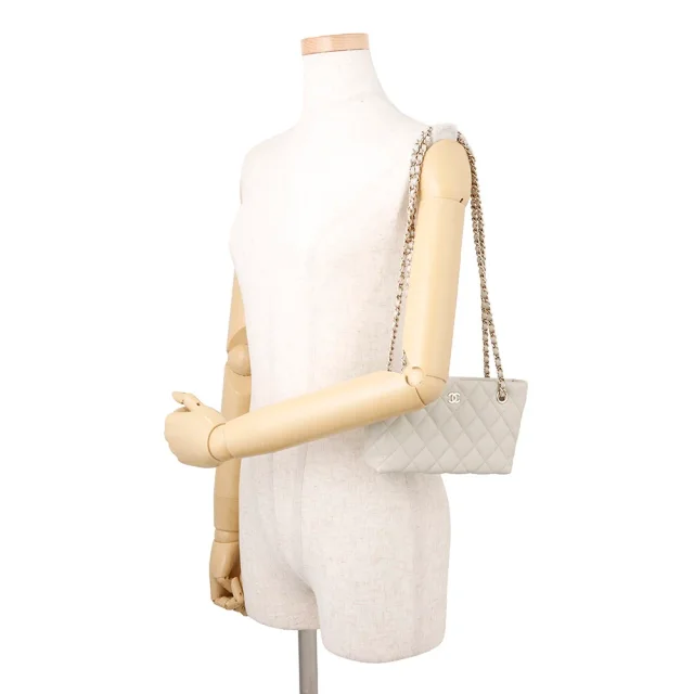 Chanel Timeless Classics Line ChainClutch Bag Light GrayAP4423 Caviar Leather in Caviar leather from GALLERY RARE, photo 4 of 13