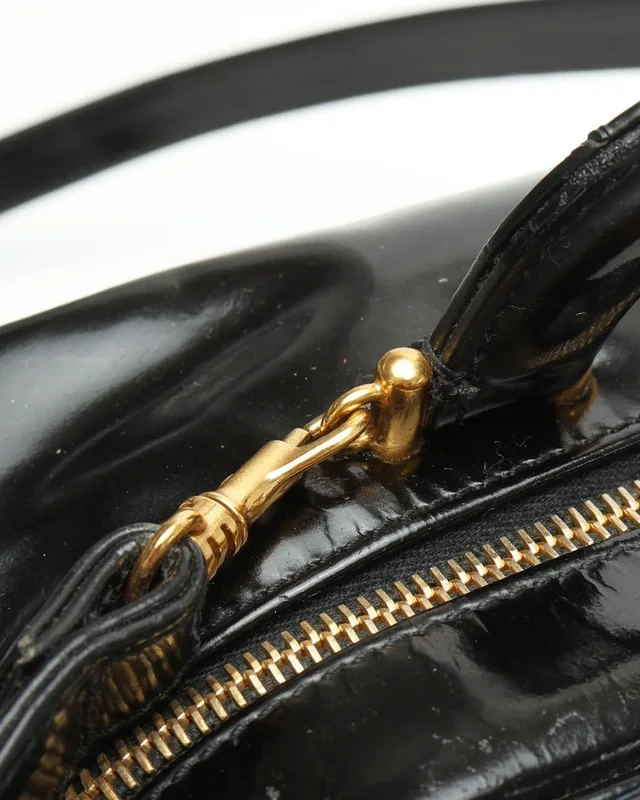 Chanel CC Patent Vanity Crossbody Bag in Patent leather from A Retro Tale, photo 8 of 13