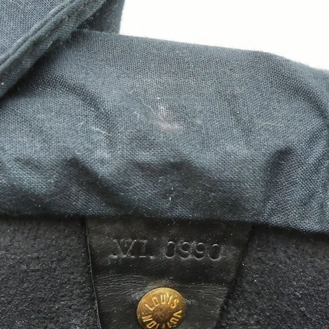 Louis Vuitton EPI Speedy 35 Bag in Leather from A Retro Tale, photo 12 of 12