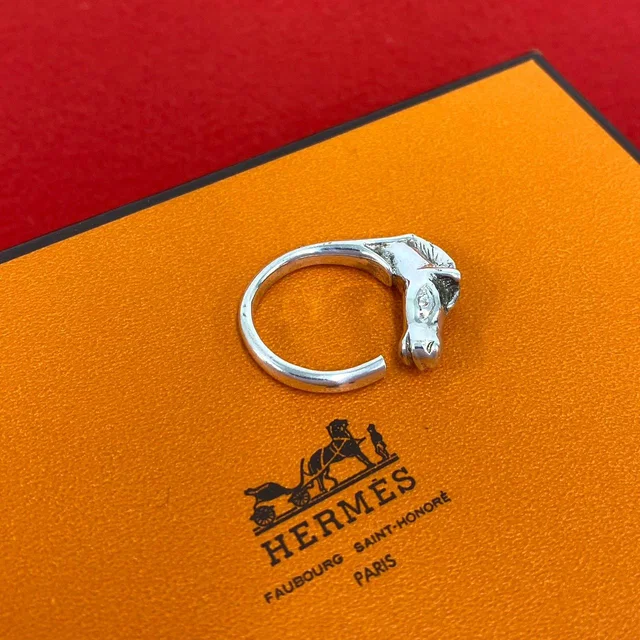 Hermès Vintage Cheval Hose Ring 925 Sterling Silver in Silver from The Reluxe