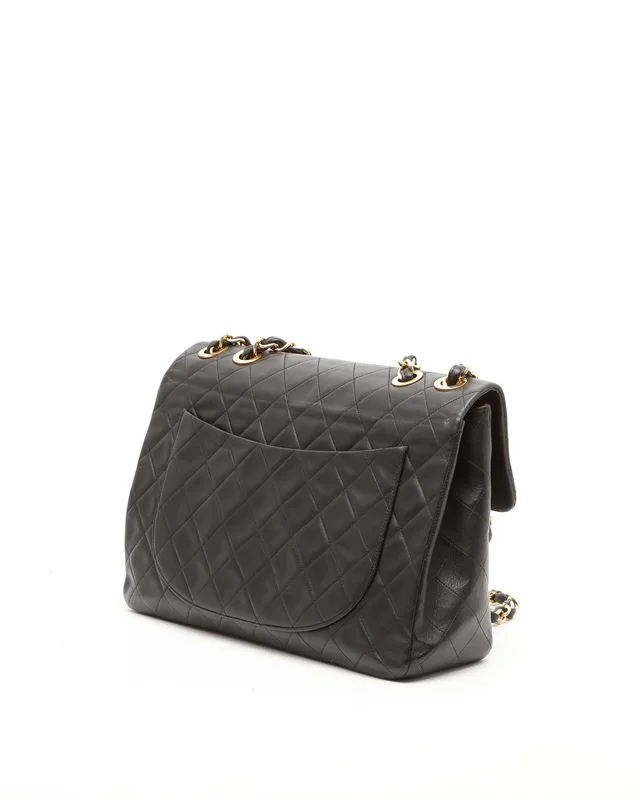 Chanel Classic Maxi Single Flap Bag in Lambskin from A Retro Tale, photo 3 of 10