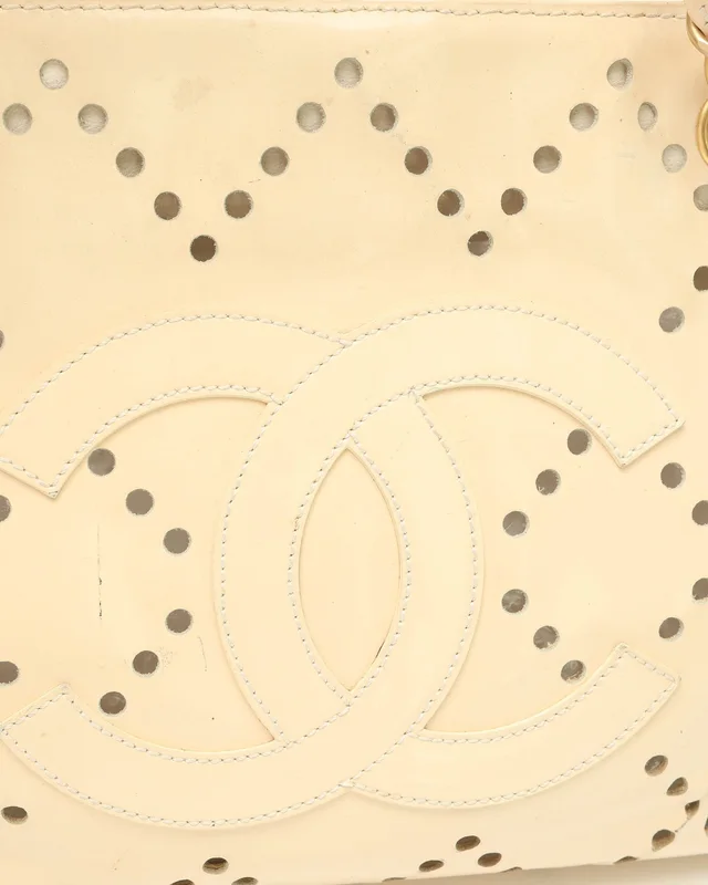 Chanel Patent Perforated CC Tote Bag in Patent leather from A Retro Tale, photo 6 of 12