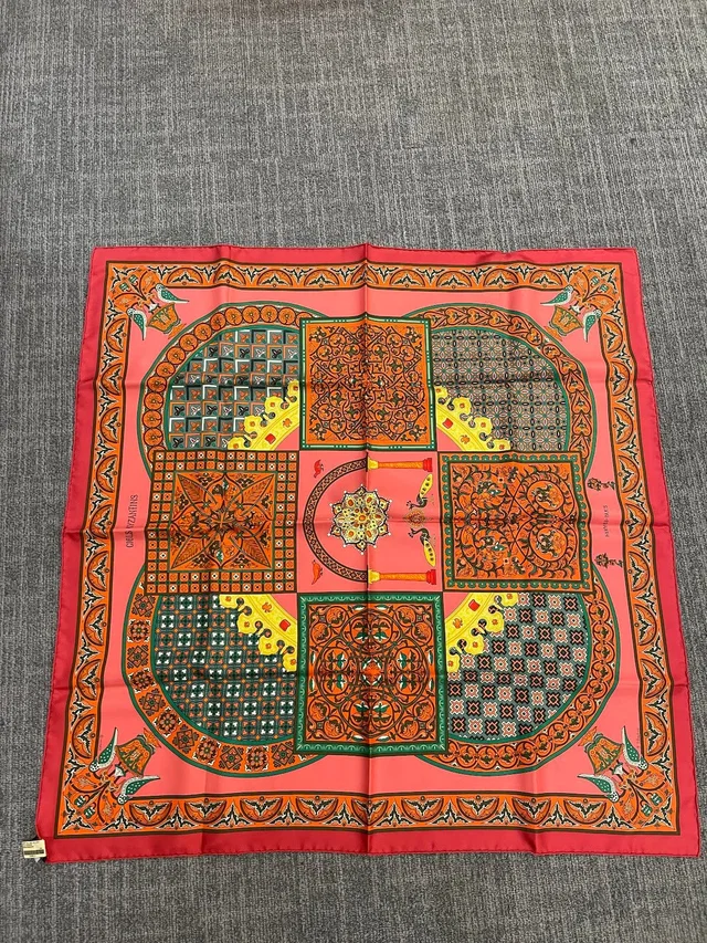 Hermès 90* Silk Scarf in Silk from Luxury Promise