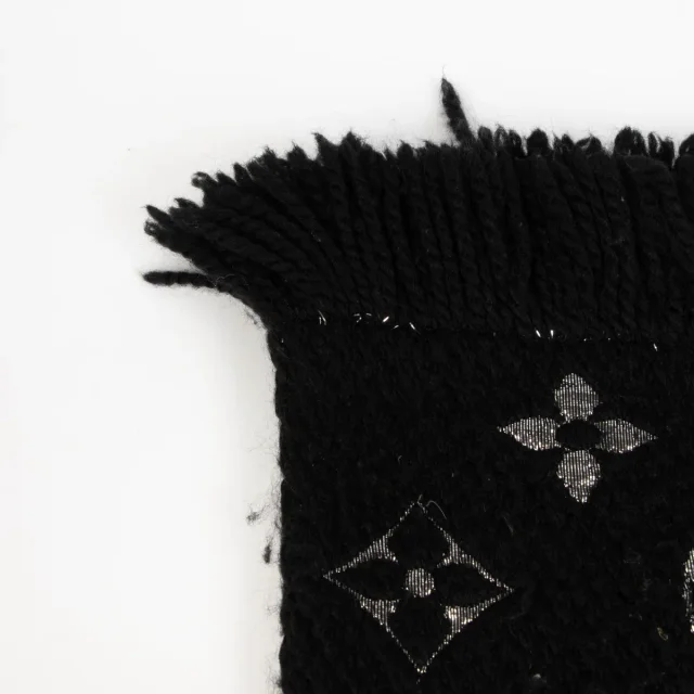 Louis Vuitton Logomania Scarf in Black Woven leather from Labellov, photo 3 of 3