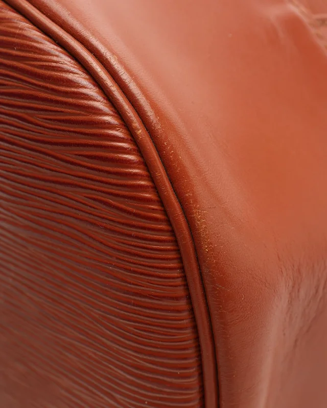 Louis Vuitton Randonnée Epi GM Bag in Leather from A Retro Tale, photo 6 of 9