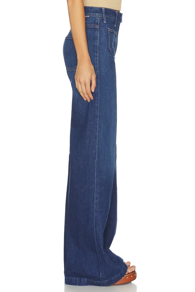 MOTHER The Patch Pocket Hustler Roller Exposed Zip Heel Jeans in Made In The Shade, photo 3 of 6 from REVOLVE (Canada)