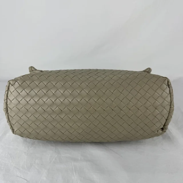 Bottega Veneta Intrecciato Olimpia Shoulder Bag in Intrecciato Nappa leather, Metal from Reowned, photo 6 of 12