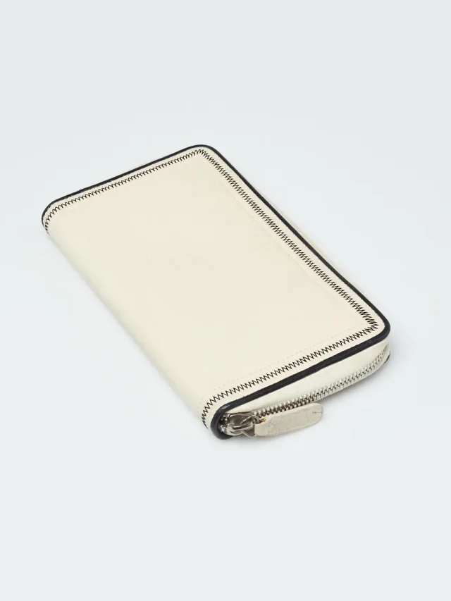 Chanel Light White/Black Lambskin Leather Zigzag Stitch L-Gusset Zip Wallet in Black Lambskin from Yoogis, photo 3 of 14