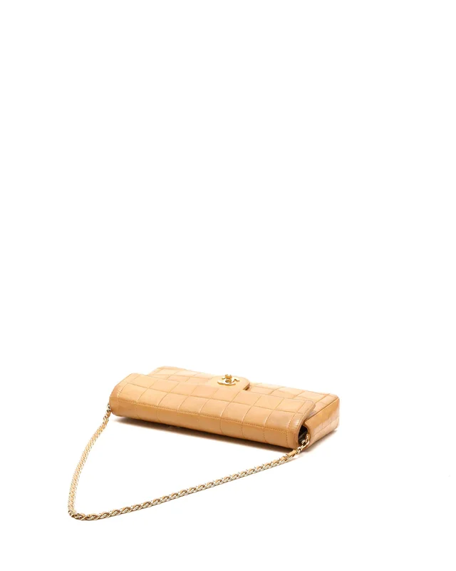 Chanel East West Chocolate Bar Flap Bag in Brown Leather from A Retro Tale, photo 4 of 11