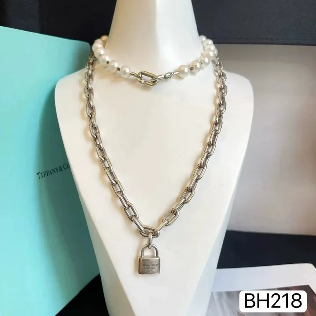 Tiffany & Co. Hardwear Pearl Silver Clasp Necklace 86cm in silver|gray from Grailed