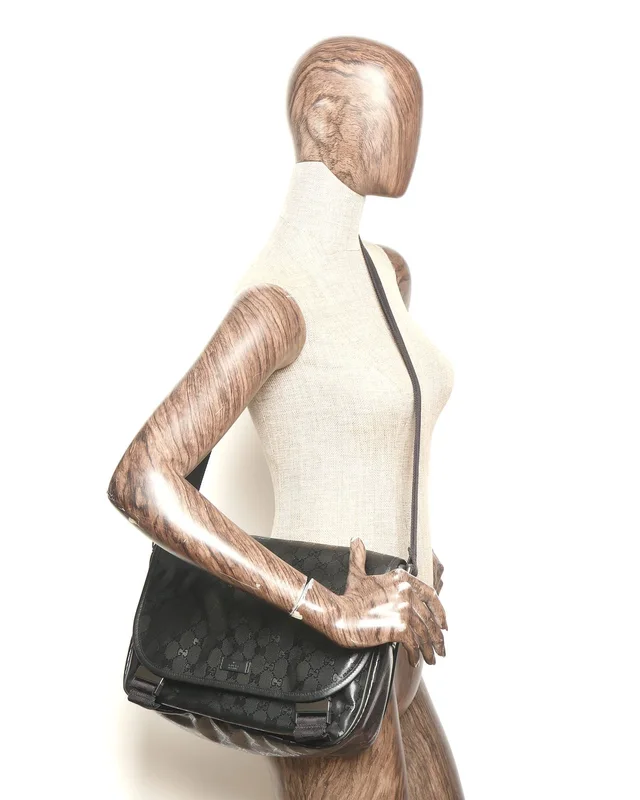 Gucci Imprimé GG Messenger Bag in Coated canvas from A Retro Tale, photo 8 of 8