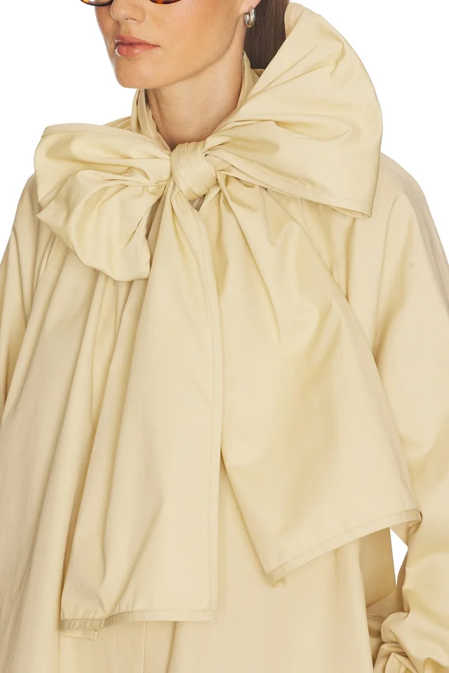Helsa Upper Westside Trench in Haystack, photo 4 of 4 from REVOLVE (Canada)