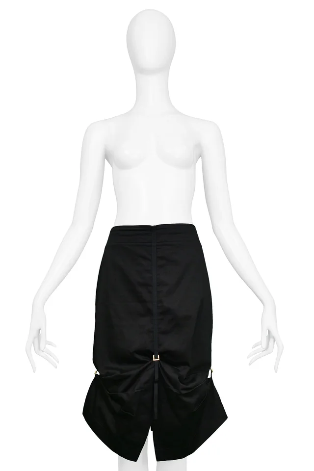 Alexander McQueen Black Pencil Skirt in Black Woven leather from Resurrection Vintage, photo 2 of 2