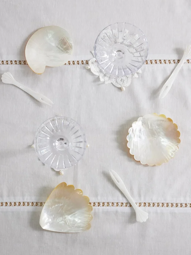 GOHAR WORLD Set of three mother-of-pearl dishes in White, photo 2 of 2 from NET-A-PORTER (Canada)