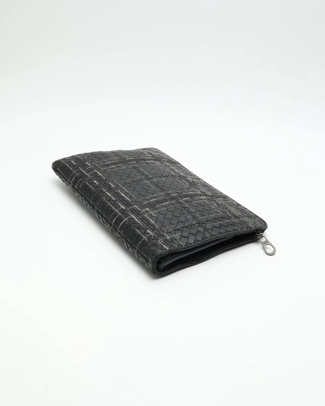 Bottega Veneta Intrecciato Leather Folder in Woven leather from A Retro Tale, photo 6 of 11