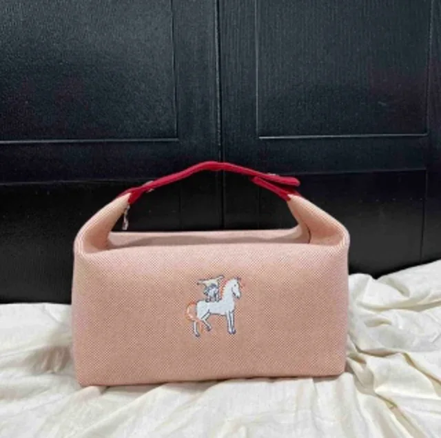 Hermès pony lunchbox bag Xin in Pink from Luxury Promise, photo 1 of 1