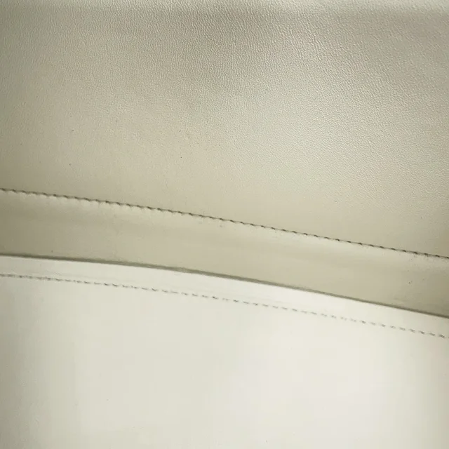 Balenciaga ChainShoulder Crash White716393210J09001 Leather Size Medium in Leather from GALLERY RARE, photo 12 of 17
