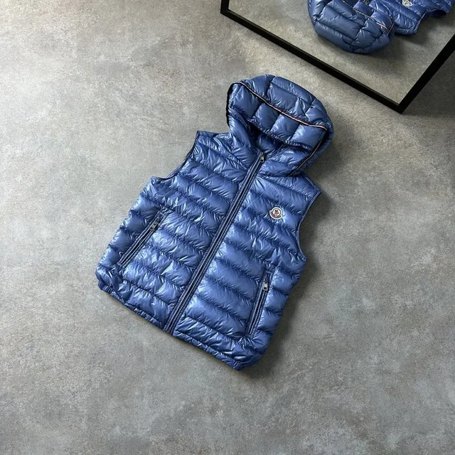 Moncler Vest Blue Junior 14 Years, Men's (Size XS) in blue from Grailed
