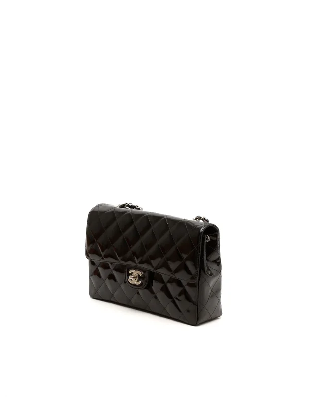 Chanel Classic Medium Single Flap Bag in Patent leather from A Retro Tale, photo 2 of 10