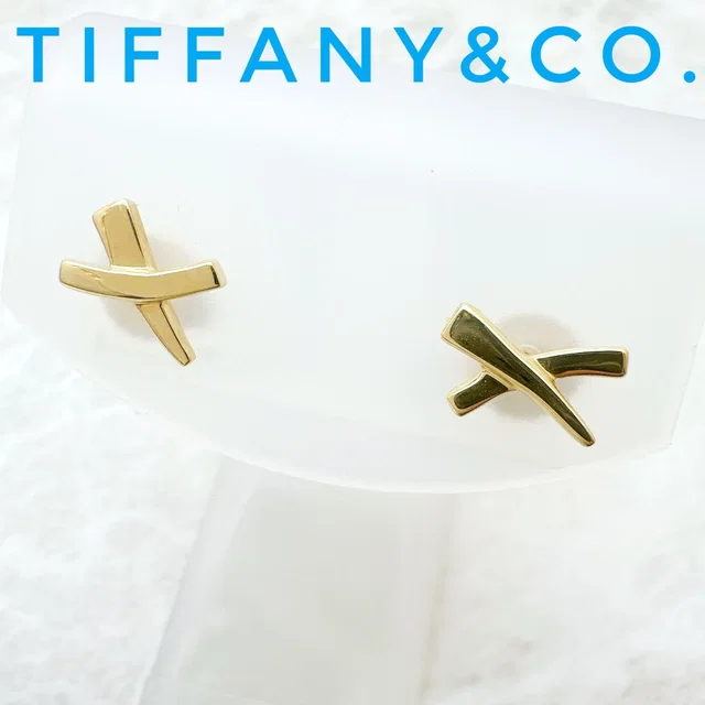 Tiffany & Co. Kiss Yellow Gold Earrings in Yellow from The Reluxe