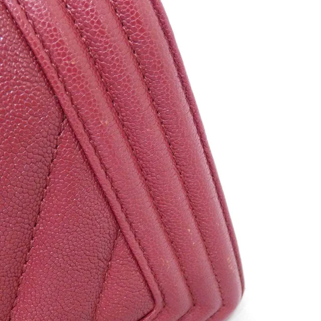Boy Chanel Grained Calf Shoulder Bag in Maroon Calfskin from LuxUness, photo 4 of 9