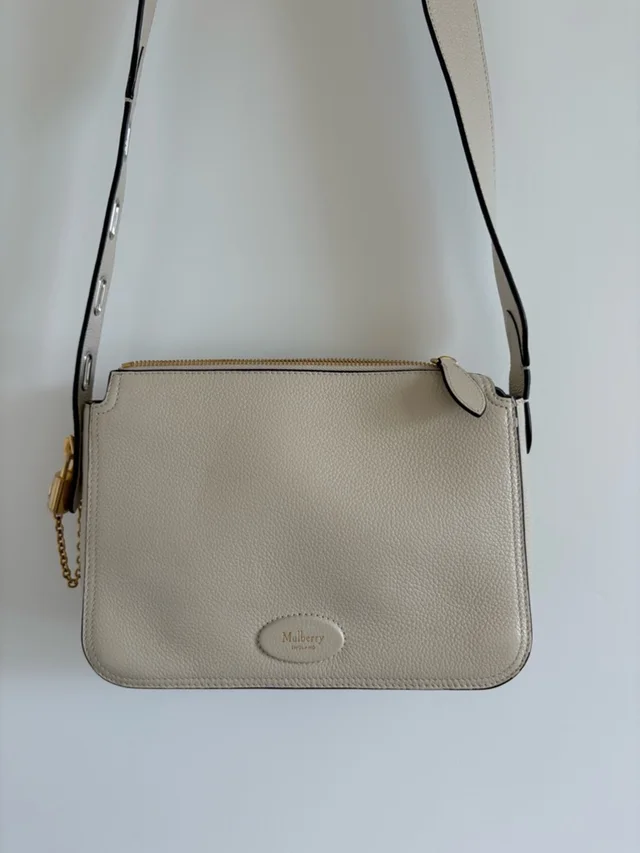 Mulberry Billie Chalk Small Classic Grain Leather Crossbody Bag Gold Hardware in gold Leather from Poshmark, photo 5 of 6