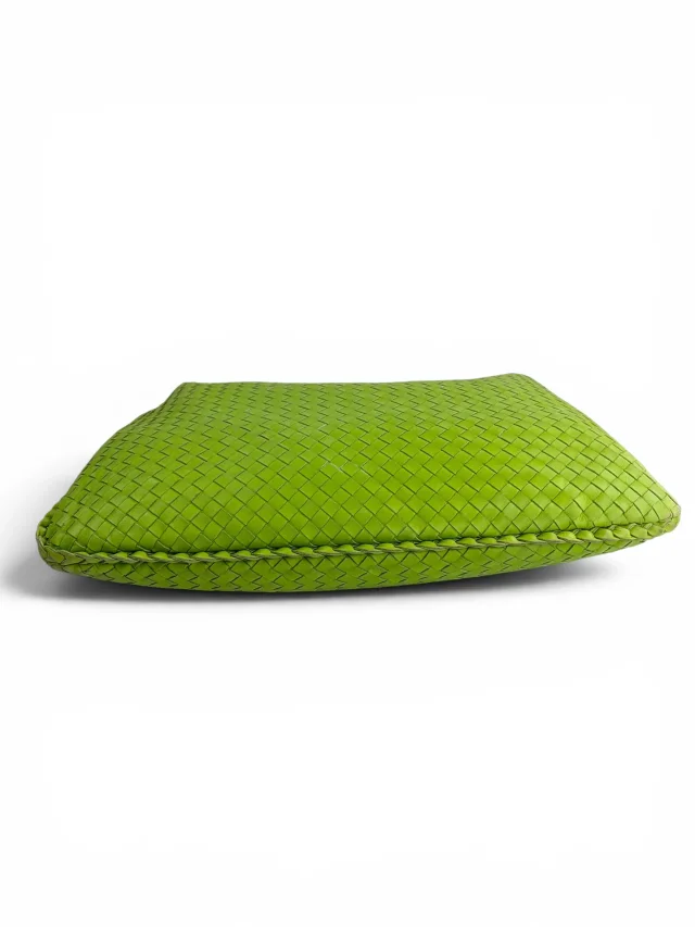Bottega Veneta Vintage Intrecciato Large Hobo in Green Woven leather from Season 2 Consign, photo 6 of 9