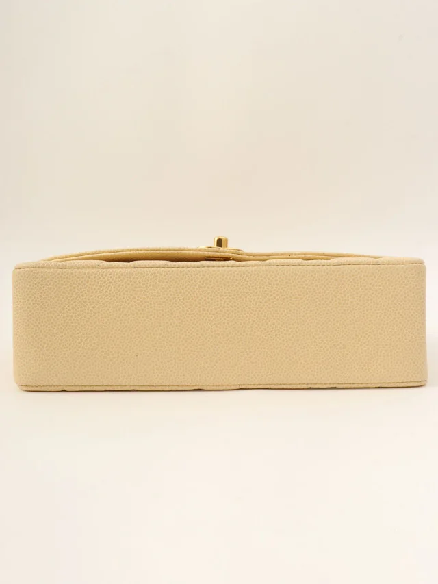 Chanel Circa 1992 Caviar Skin Diana Flap Chain Bag 25cm Beige in Beige Caviar leather from VINTAGE QOO TOKYO, photo 10 of 14