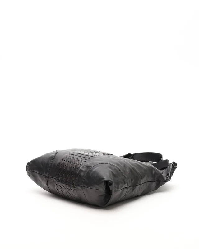 Bottega Veneta Intrecciato Crossbody Bag in Woven leather from A Retro Tale, photo 4 of 10