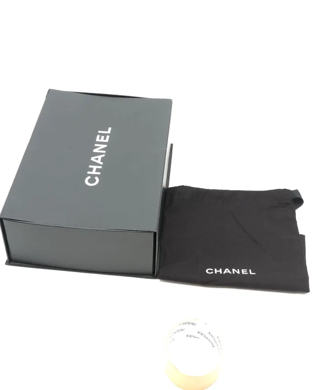 Chanel 2.55 Reissue 225 Double Flap Bag in Leather from A Retro Tale, photo 11 of 12
