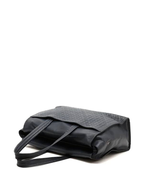 Bottega Veneta Intrecciato Weekender Bag in Woven leather from A Retro Tale, photo 4 of 7