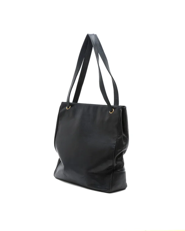 Chanel CC Studded Tote Bag in Leather from A Retro Tale, photo 3 of 10