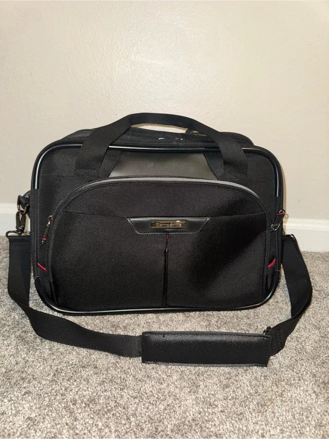 Samsonite Laptop Briefcase With Shoulder Strap in black Woven leather from Poshmark