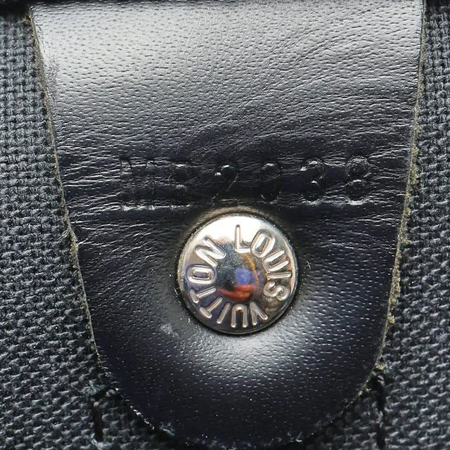 Louis Vuitton Damier Graphite Keepall 55 Bandoulière Weekend Bag in Grey Canvas from A Retro Tale, photo 9 of 10
