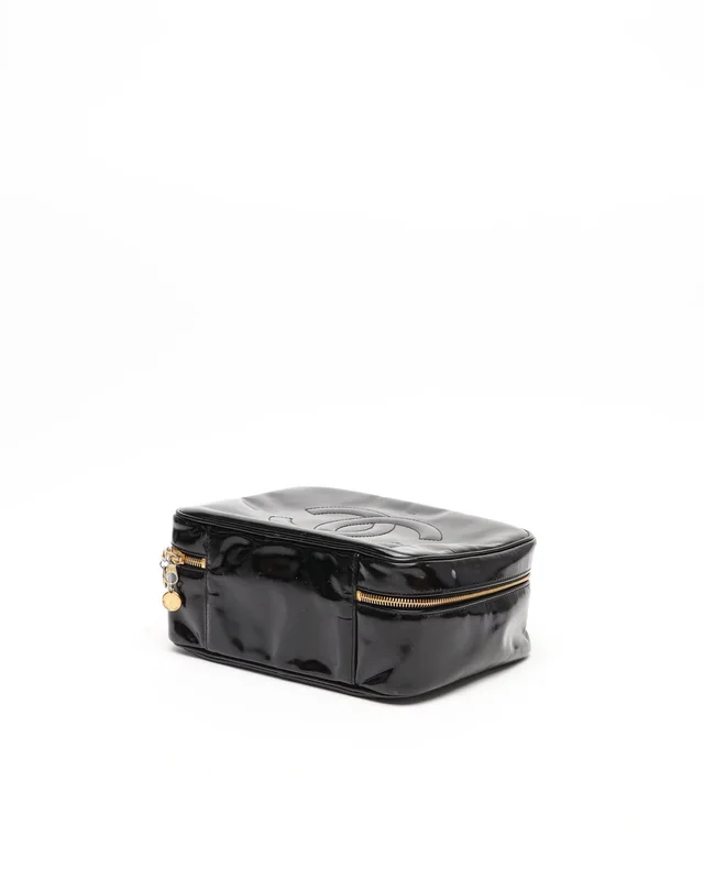 Chanel CC Patent Vanity Crossbody Bag in Patent leather from A Retro Tale, photo 4 of 13