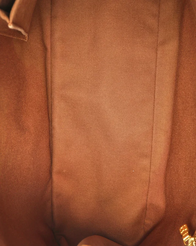 Louis Vuitton Batignolles Horizontal Monogram Tote Bag in Coated canvas from A Retro Tale, photo 6 of 9