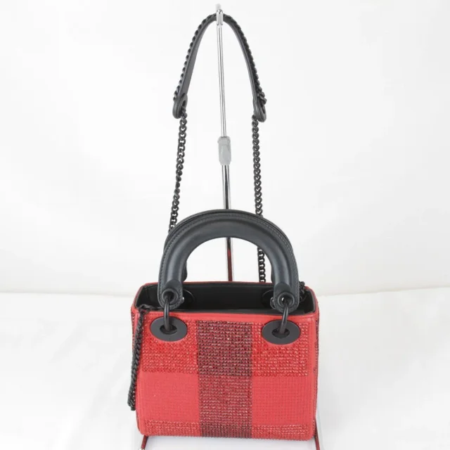 Dior Shoulder Bag in Red Leather from LuxUness, photo 2 of 8