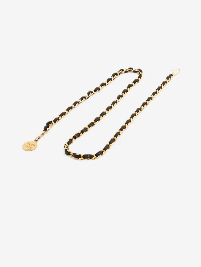 Chanel Gold Coco Mark 1982 chain belt in Gold Leather from Sign of the Times