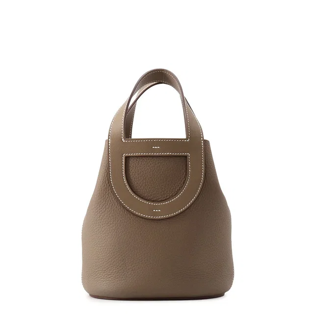 Hermès In the loop Etoupe Taurillon Clemence Swift Leather Size 18 in Taupe Clemence leather from GALLERY RARE