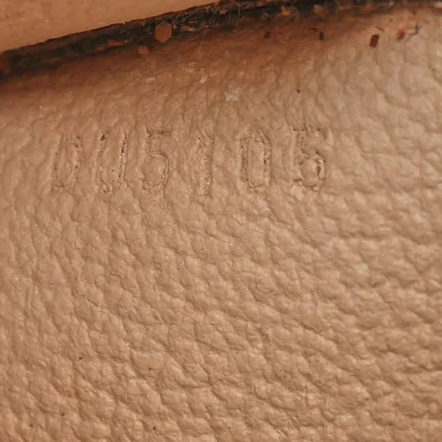 Louis Vuitton Monogram Toiletry Pouch 15 in Coated canvas from A Retro Tale, photo 8 of 8