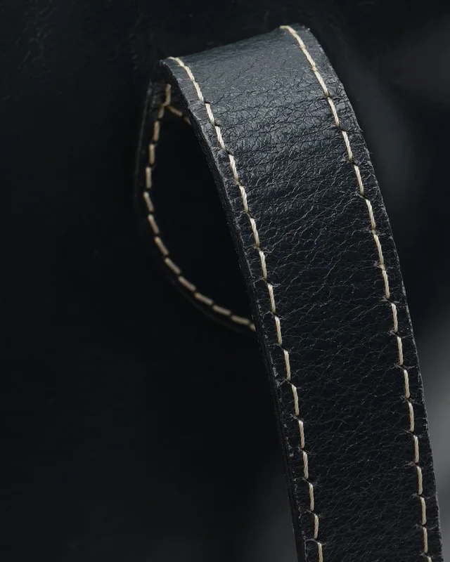 Saint Laurent Y Tote Bag in Leather from A Retro Tale, photo 6 of 8