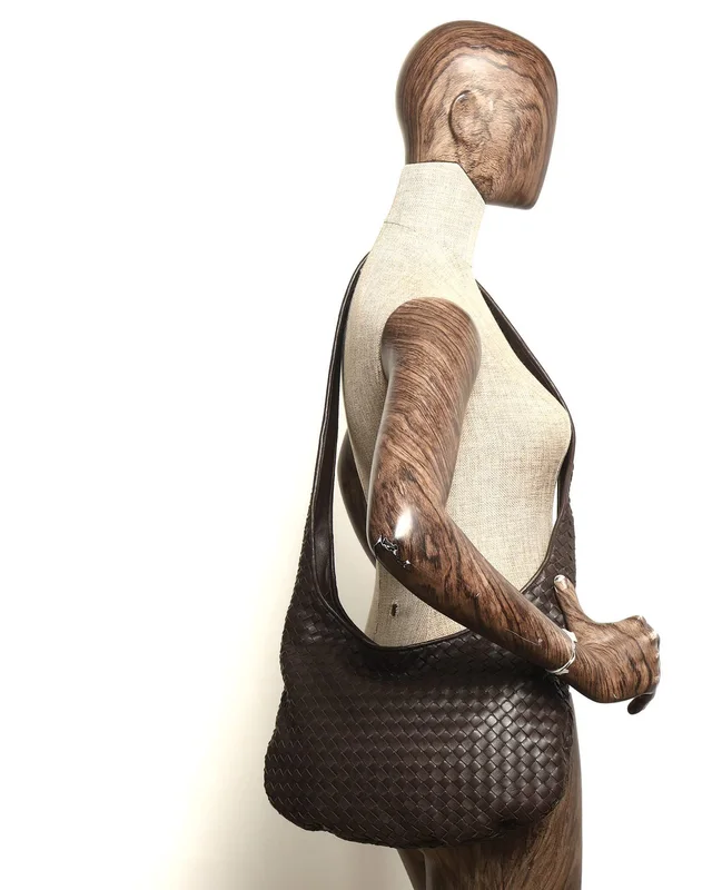 Bottega Veneta Intrecciato Veneta Hobo Crossbody Bag in Woven leather from A Retro Tale, photo 9 of 9