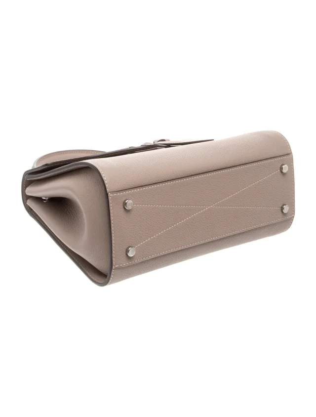 Moynat Leather Voyage PM in green Leather from The RealReal, photo 5 of 6