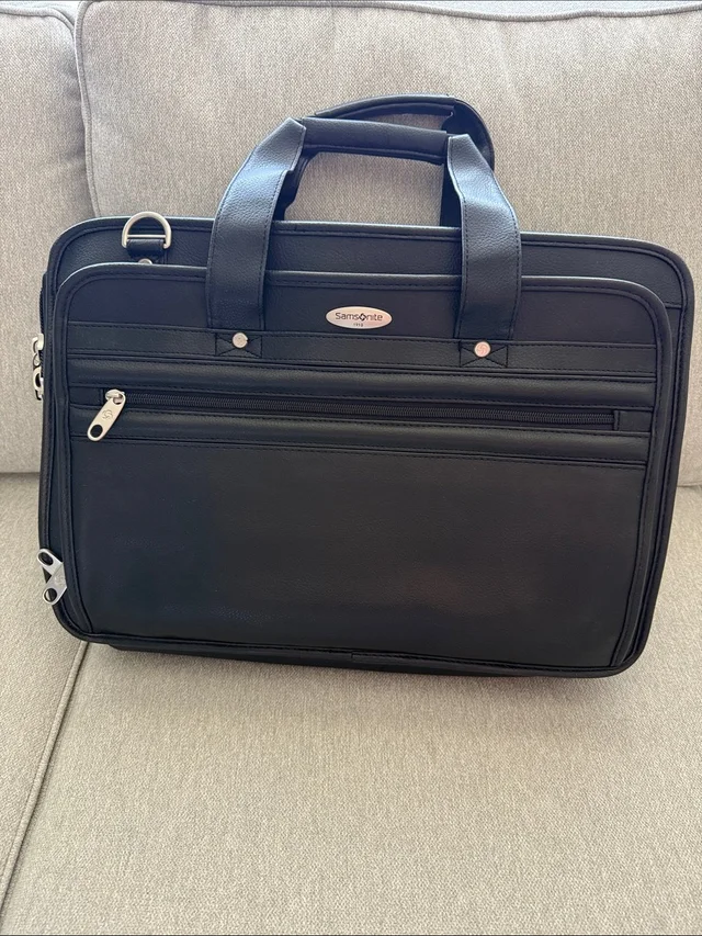 Samsonite 1910 Black Leather Expandable Briefcase Laptop 17 Inch Business Travel in black Leather from Poshmark