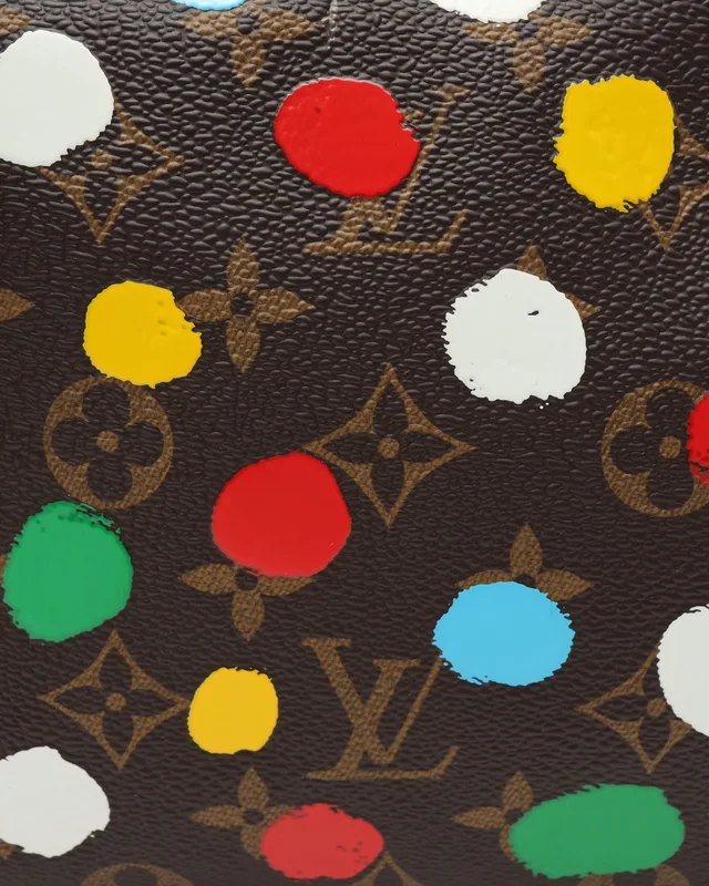 Louis Vuitton Yayoi Kusama 2023 Monogram 3D Dots Side Trunk Bag in Coated canvas from A Retro Tale, photo 8 of 11