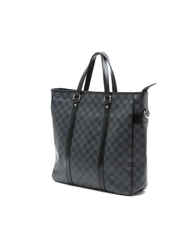 Louis Vuitton Damier Graphite Tadao Bag in Grey Canvas from A Retro Tale, photo 2 of 10